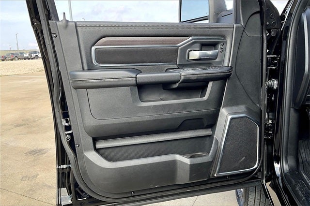 2026 RAM Ram 3500 RAM 3500 LARAMIE CREW CAB 4X4 8' BOX