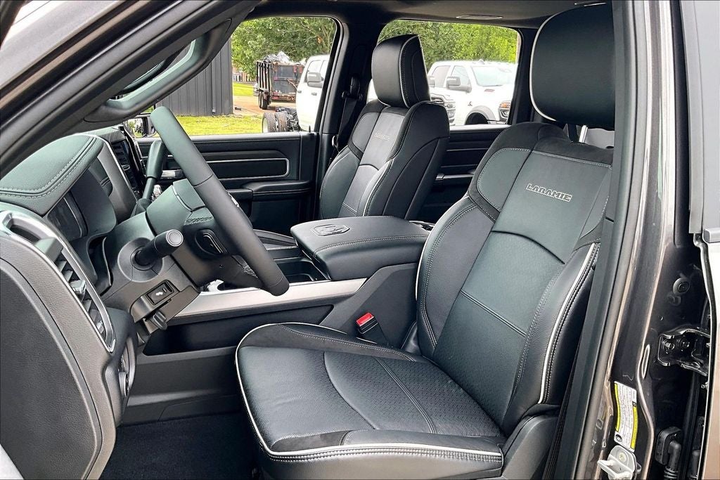 2026 RAM Ram 3500 RAM 3500 LARAMIE MEGA CAB 4X4 6'4' BOX