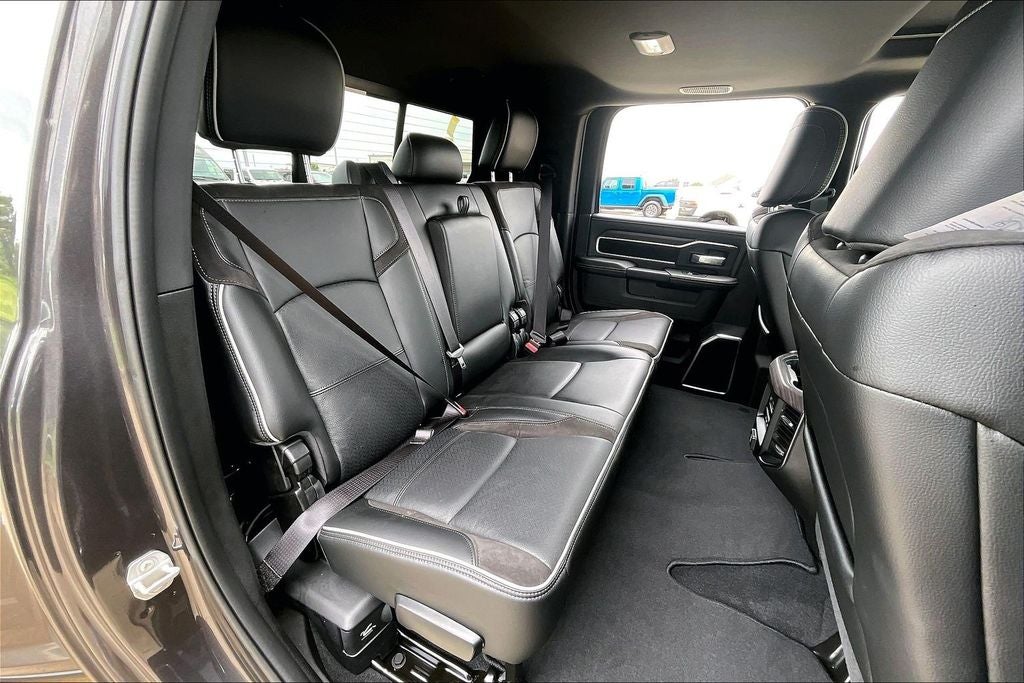2026 RAM Ram 3500 RAM 3500 LARAMIE MEGA CAB 4X4 6'4' BOX