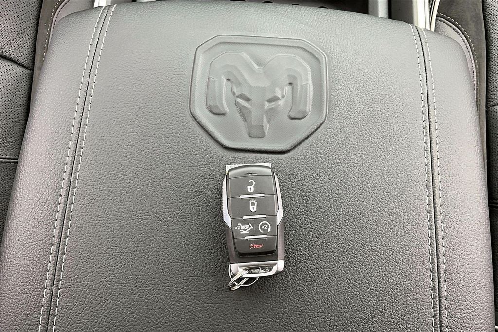 2026 RAM Ram 3500 RAM 3500 LARAMIE MEGA CAB 4X4 6'4' BOX