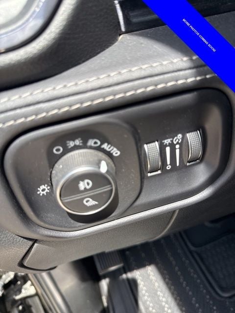 2023 RAM 3500 Limited Crew Cab 4x4 8' Box