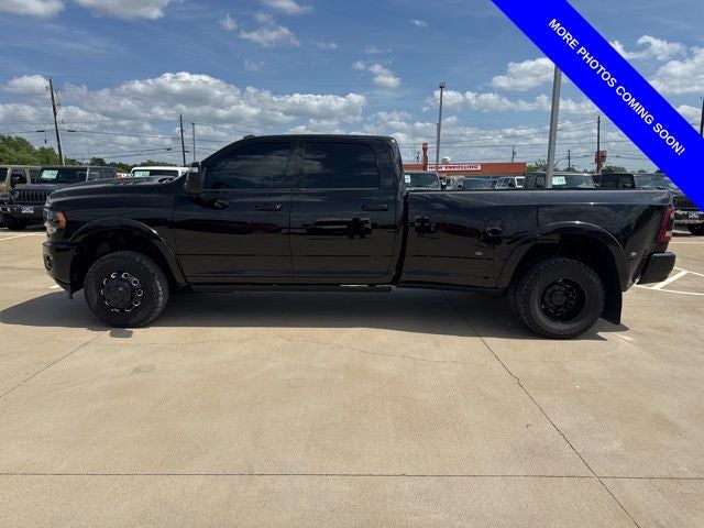 2023 RAM 3500 Limited Crew Cab 4x4 8' Box