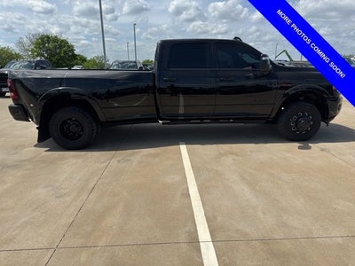 2023 RAM 3500 Limited Crew Cab 4x4 8' Box