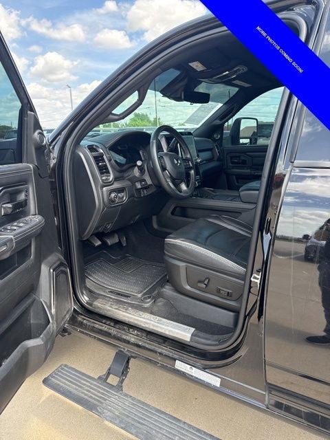 2023 RAM 3500 Limited Crew Cab 4x4 8' Box