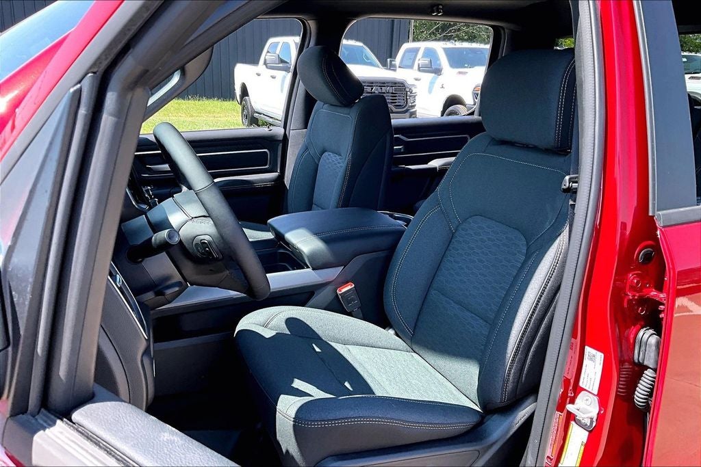 2026 RAM 1500 RAM 1500 LONE STAR CREW CAB 4X2 5'7' BOX