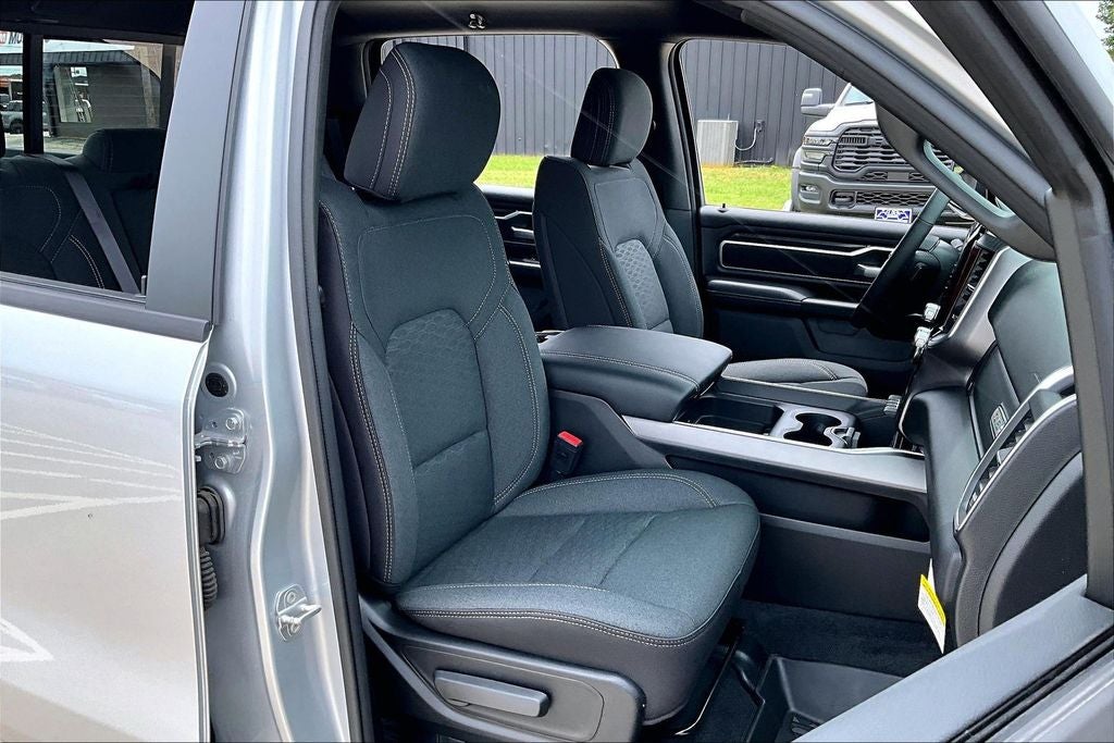 2026 RAM Ram 1500 RAM 1500 LONE STAR CREW CAB 4X2 5'7' BOX