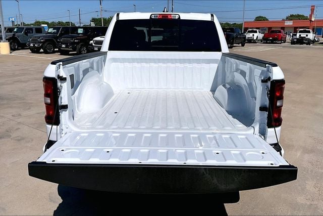 2026 RAM Ram 1500 RAM 1500 EXPRESS CREW CAB 4X2 5'7' BOX