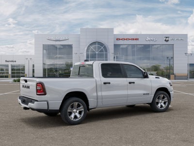 2026 RAM Ram 1500 RAM 1500 EXPRESS CREW CAB 4X2 5'7' BOX