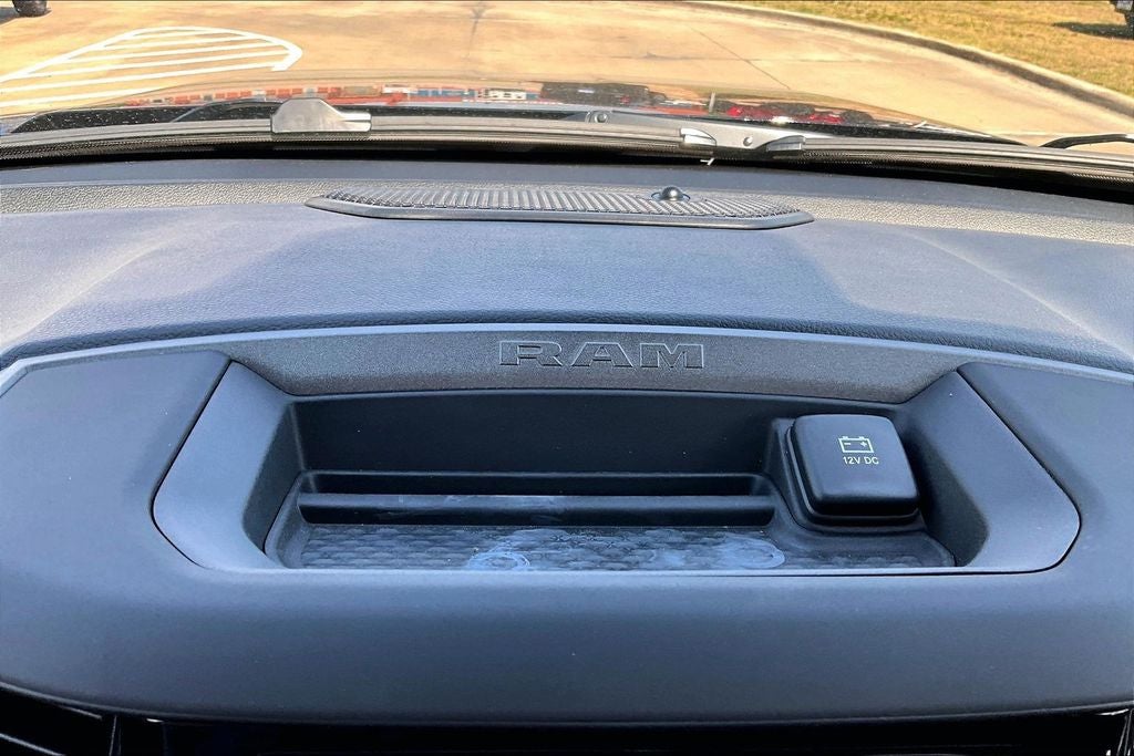 2026 RAM Ram 1500 RAM 1500 EXPRESS CREW CAB 4X2 5'7' BOX