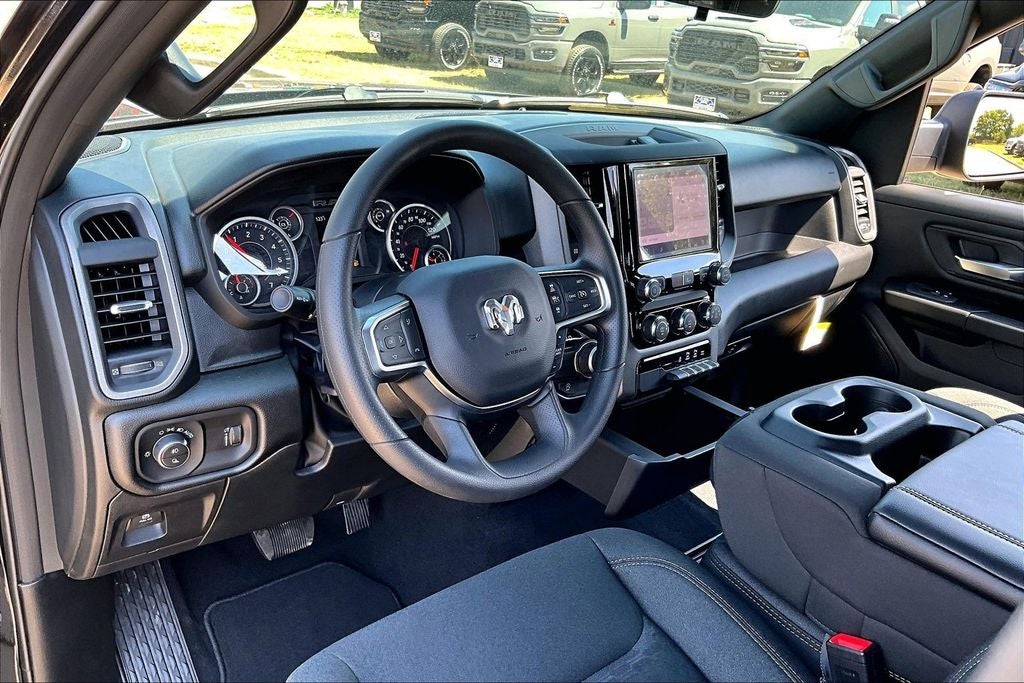 2026 RAM Ram 1500 RAM 1500 EXPRESS CREW CAB 4X2 5'7' BOX