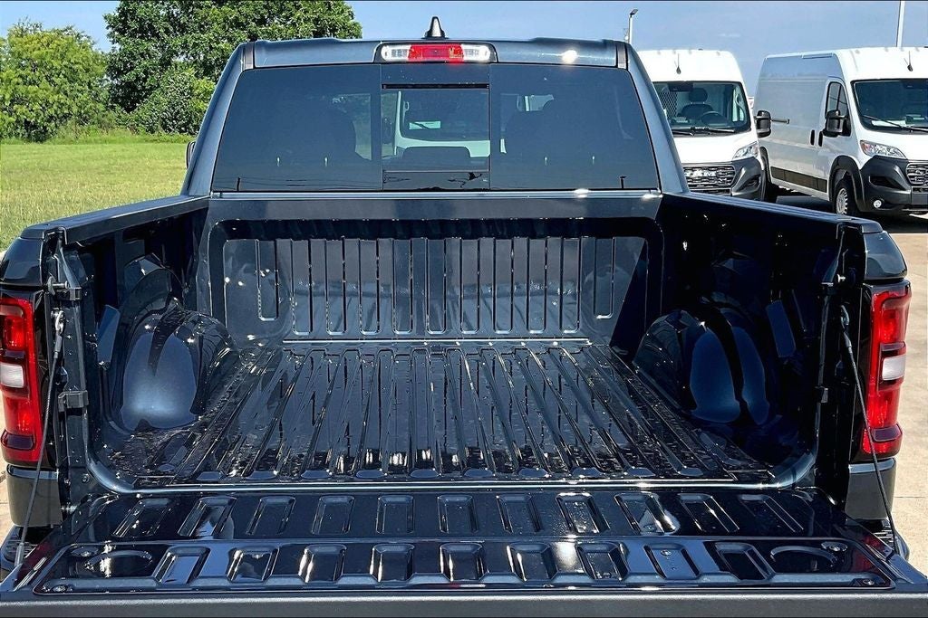 2026 RAM Ram 1500 RAM 1500 EXPRESS CREW CAB 4X2 5'7' BOX