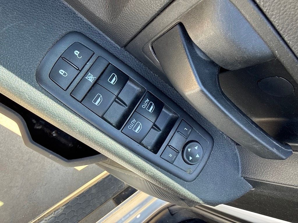 2018 RAM 2500 Tradesman Crew Cab 4x4 6'4' Box