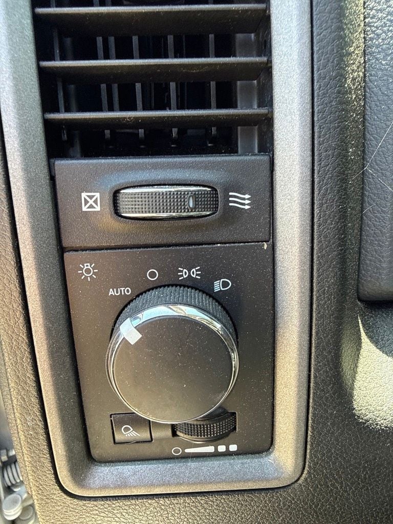 2018 RAM 2500 Tradesman Crew Cab 4x4 6'4' Box