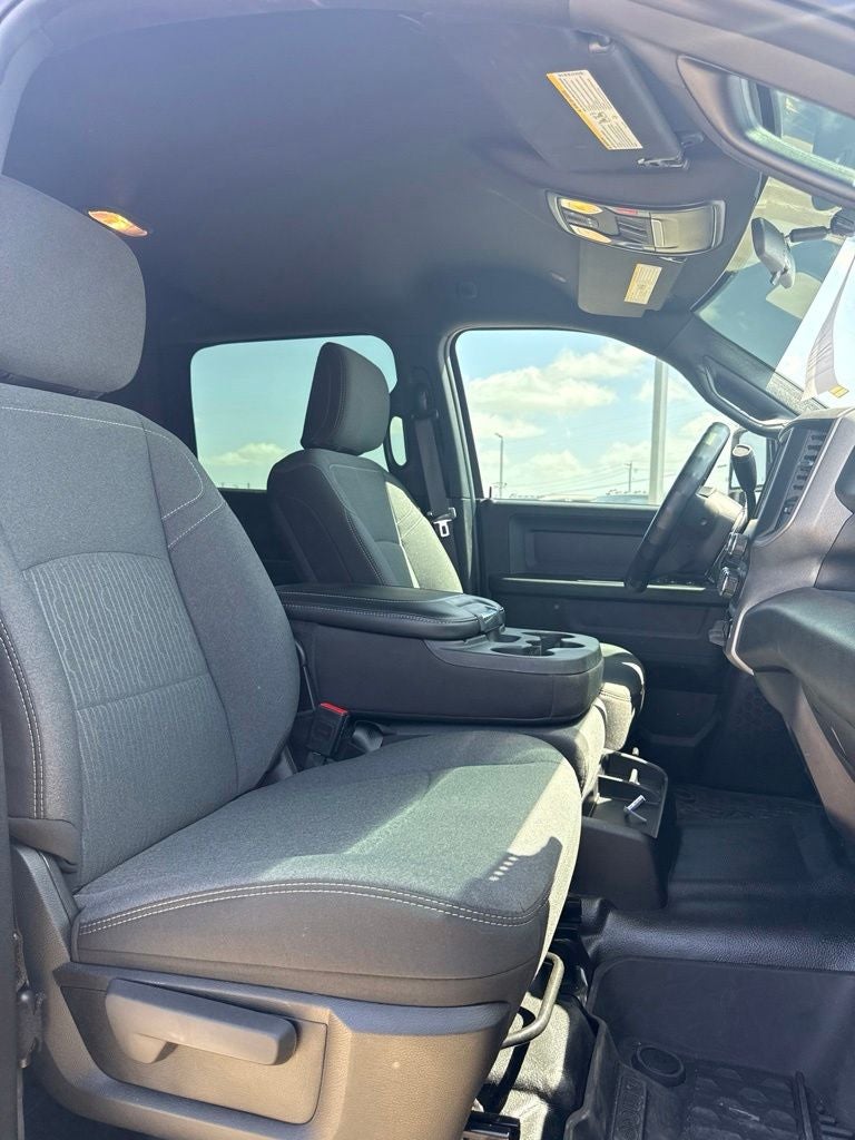 2024 RAM 2500 Tradesman Crew Cab 4x4 6'4' Box