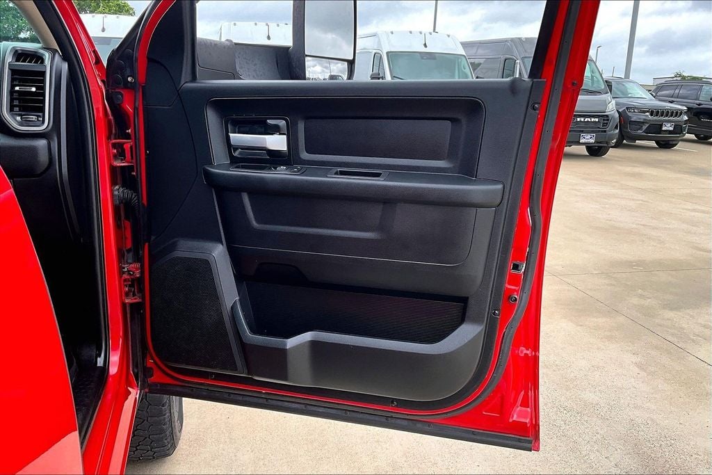 2019 RAM 2500 Tradesman Crew Cab 4x4 8' Box