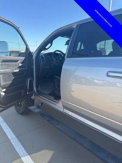 2019 RAM 2500 Laramie Crew Cab 4x4 8' Box