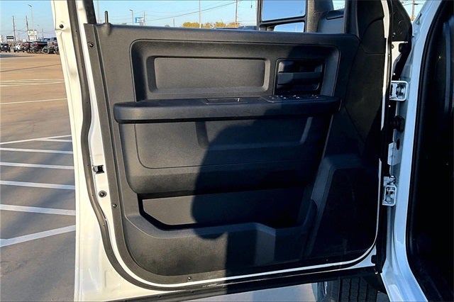 2026 RAM Ram 5500 Chassis Cab RAM 5500 TRADESMAN CHASSIS CREW CAB 4X4 84' CA