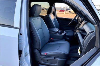 2026 RAM Ram 5500 Chassis Cab RAM 5500 TRADESMAN CHASSIS CREW CAB 4X4 84' CA