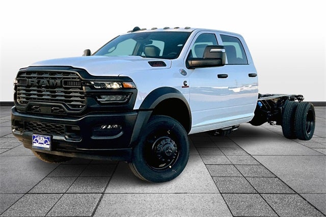 2026 RAM Ram 5500 Chassis Cab RAM 5500 TRADESMAN CHASSIS CREW CAB 4X4 84' CA
