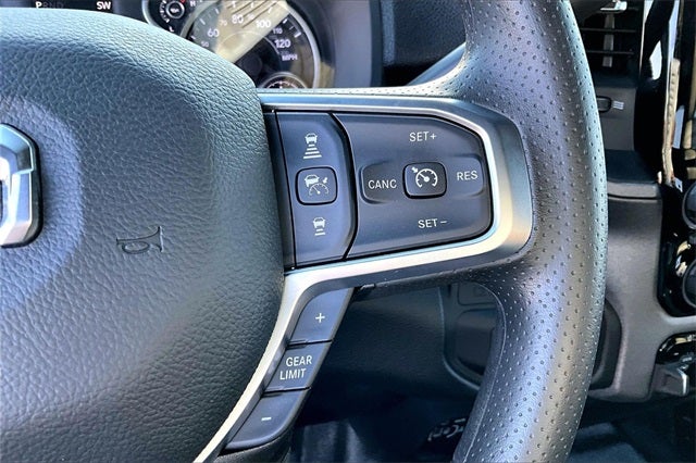 2026 RAM Ram 5500 Chassis Cab RAM 5500 TRADESMAN CHASSIS CREW CAB 4X4 84' CA