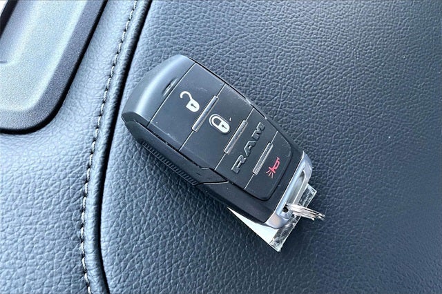 2026 RAM Ram 5500 Chassis Cab RAM 5500 TRADESMAN CHASSIS CREW CAB 4X4 84' CA