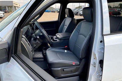 2026 RAM Ram 5500 Chassis Cab RAM 5500 TRADESMAN CHASSIS CREW CAB 4X4 84' CA