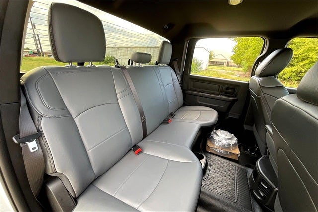 2026 RAM Ram 5500 Chassis Cab RAM 5500 TRADESMAN CHASSIS CREW CAB 4X4 84' CA