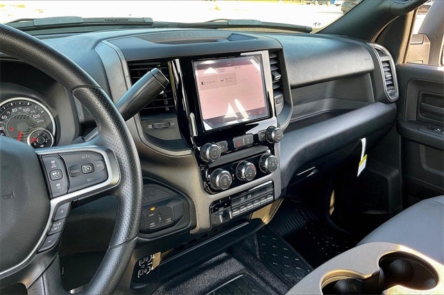 2026 RAM Ram 5500 Chassis Cab RAM 5500 TRADESMAN CHASSIS CREW CAB 4X4 84' CA