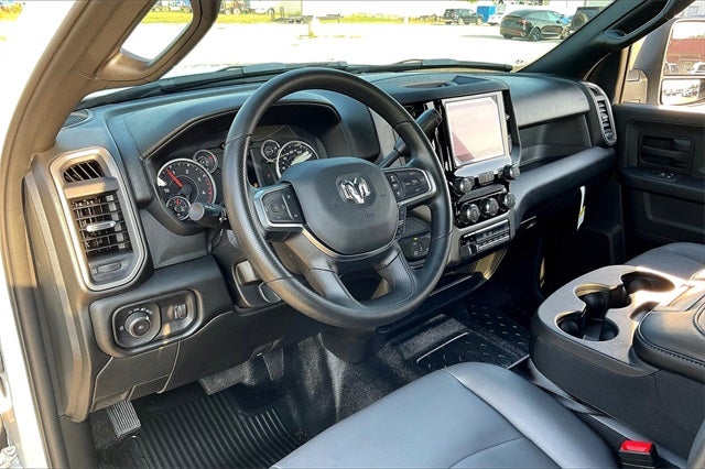 2026 RAM Ram 5500 Chassis Cab RAM 5500 TRADESMAN CHASSIS CREW CAB 4X4 84' CA