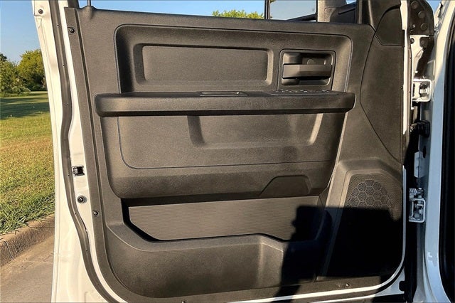 2026 RAM Ram 3500 Chassis Cab RAM 3500 TRADESMAN CREW CAB CHASSIS 4X4 60' CA