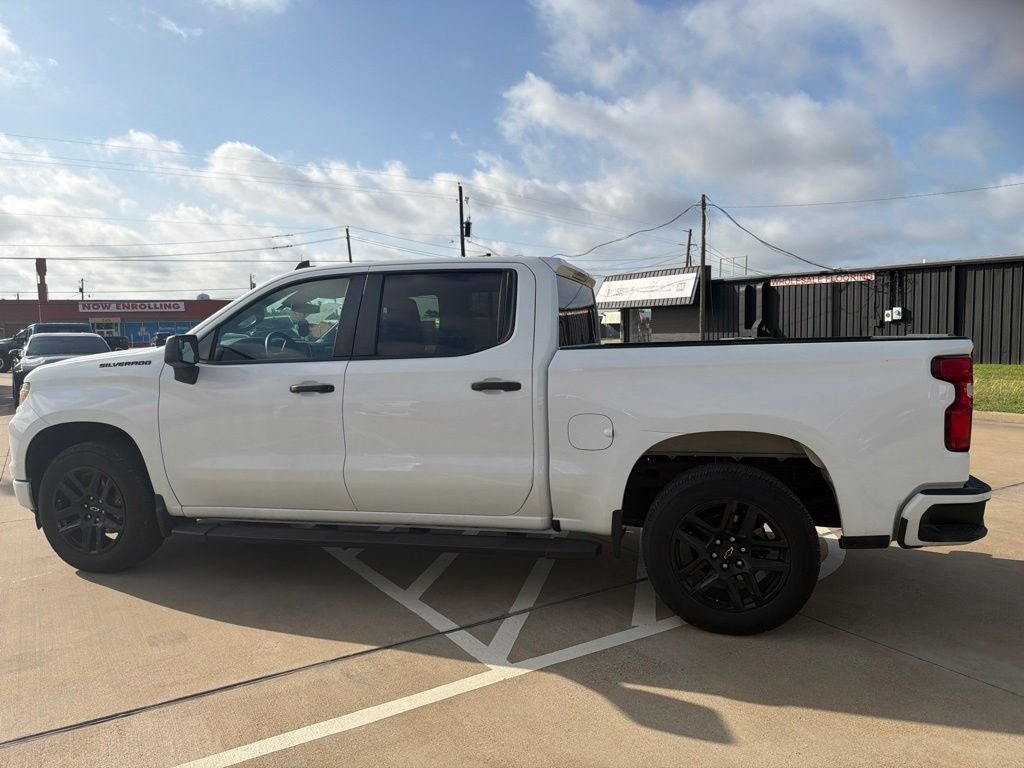 2022 Chevrolet Silverado 1500 2WD Crew Cab Short Bed Custom