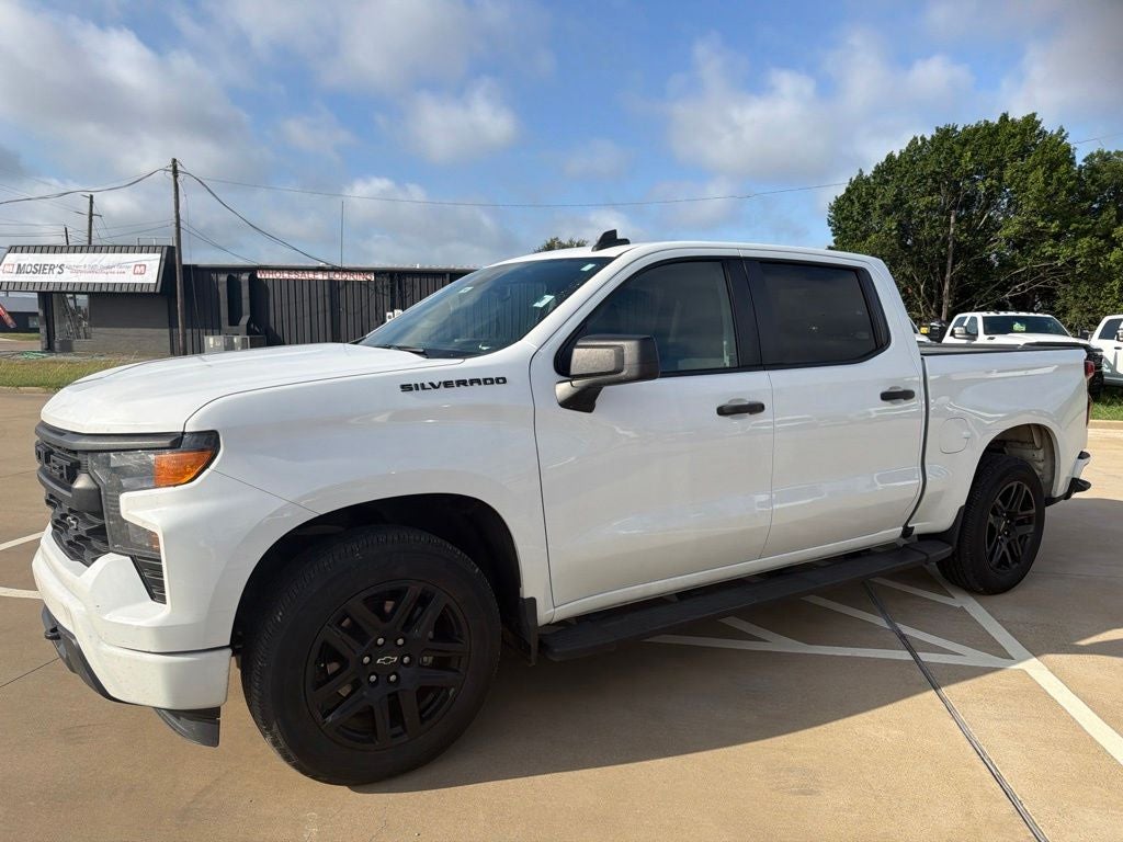 2022 Chevrolet Silverado 1500 2WD Crew Cab Short Bed Custom