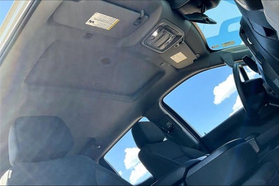 2022 Chevrolet Silverado 1500 2WD Crew Cab Short Bed Custom