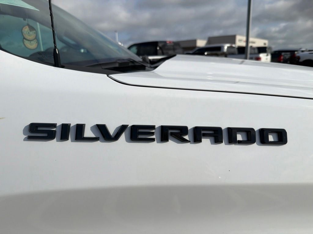 2022 Chevrolet Silverado 1500 2WD Crew Cab Short Bed Custom