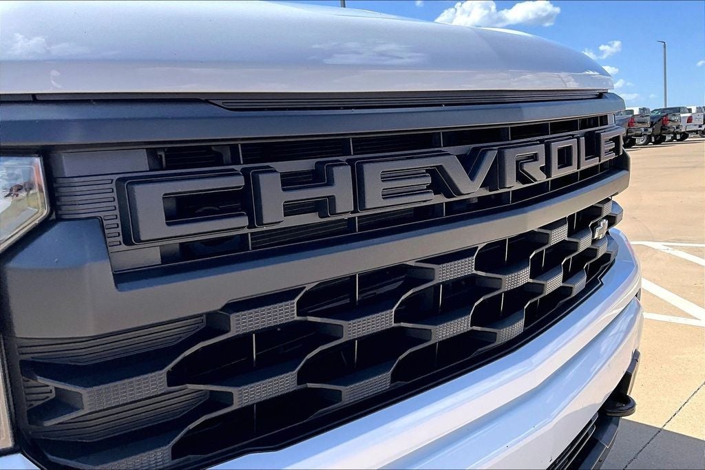 2022 Chevrolet Silverado 1500 2WD Crew Cab Short Bed Custom