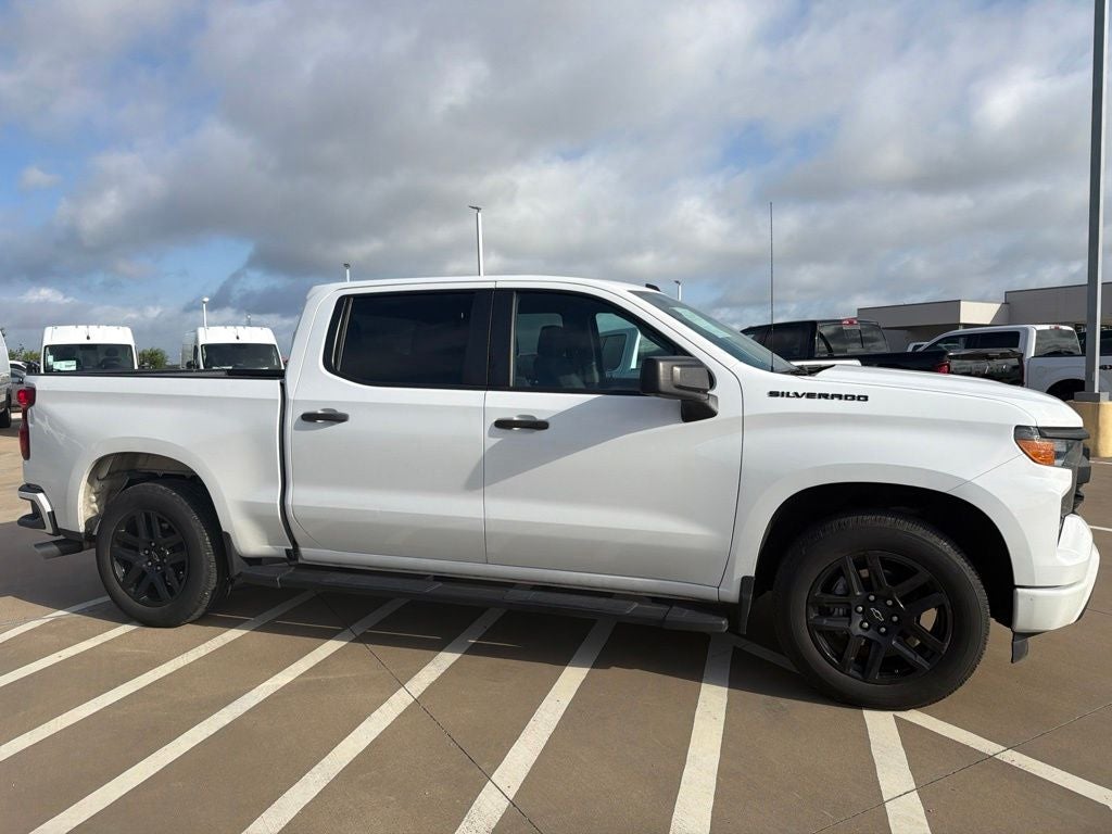 2022 Chevrolet Silverado 1500 2WD Crew Cab Short Bed Custom