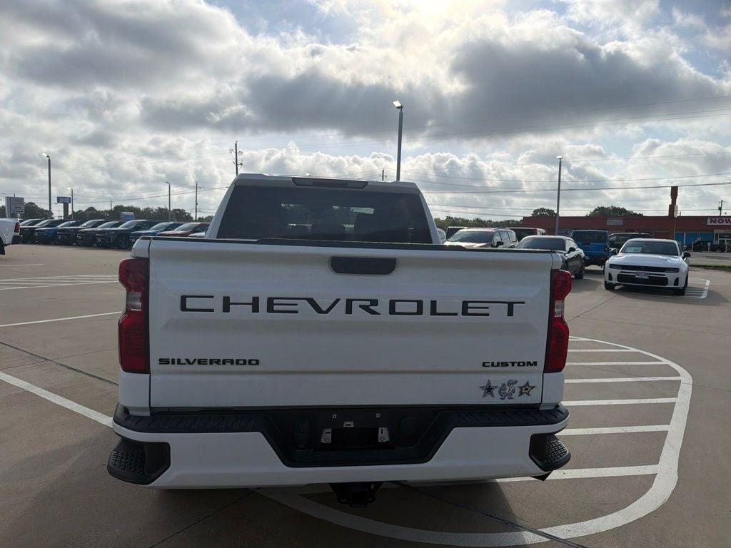 2022 Chevrolet Silverado 1500 2WD Crew Cab Short Bed Custom