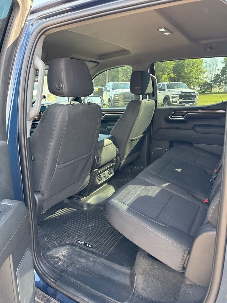 2022 Chevrolet Silverado 1500 2WD Crew Cab Short Bed LT