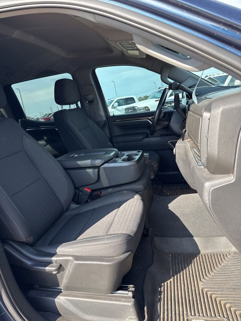 2022 Chevrolet Silverado 1500 2WD Crew Cab Short Bed LT