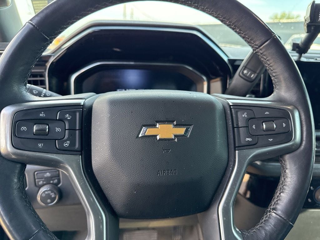 2022 Chevrolet Silverado 1500 2WD Crew Cab Short Bed LT