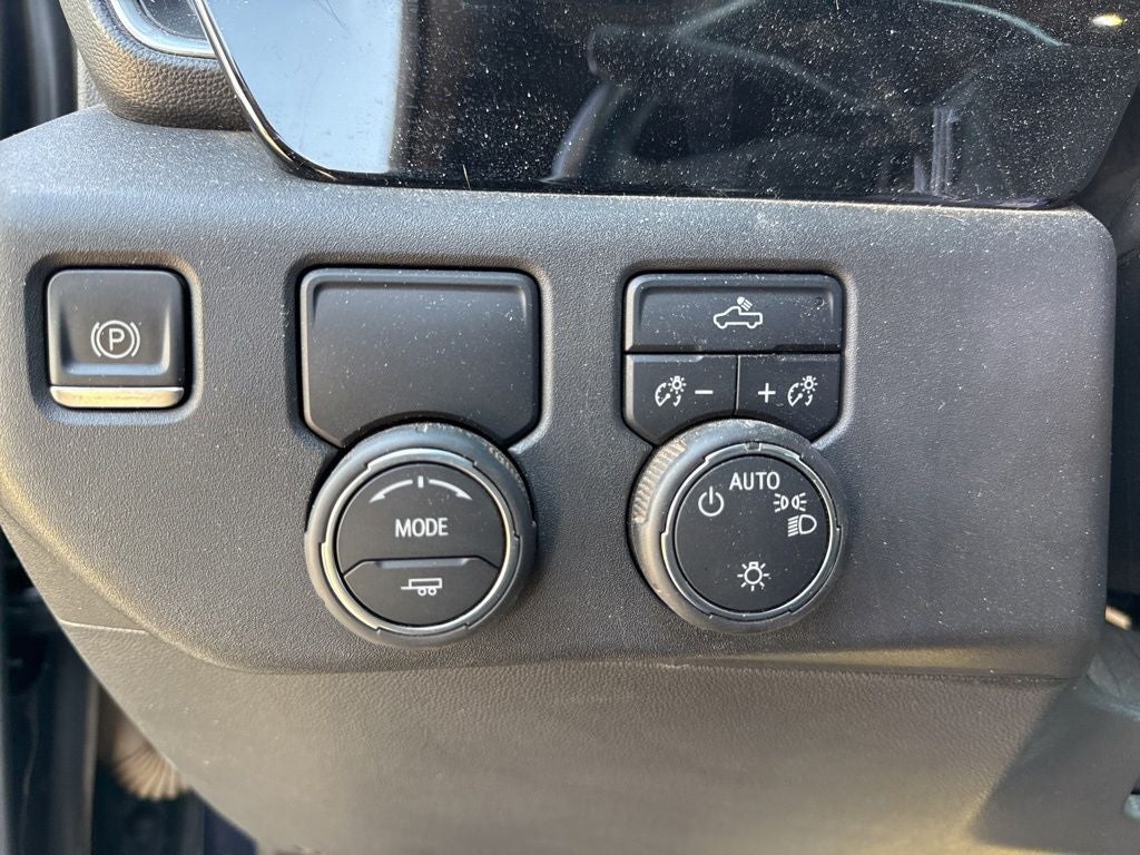 2022 Chevrolet Silverado 1500 2WD Crew Cab Short Bed LT