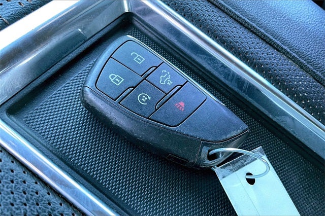 2022 Chevrolet Silverado 1500 4WD Crew Cab Short Bed High Country