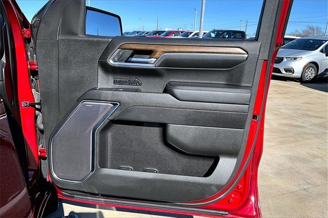 2022 Chevrolet Silverado 1500 4WD Crew Cab Short Bed High Country