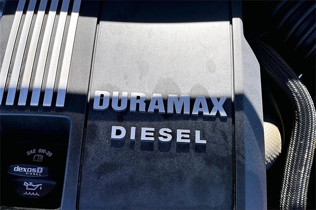 2022 Chevrolet Silverado 1500 4WD Crew Cab Short Bed High Country