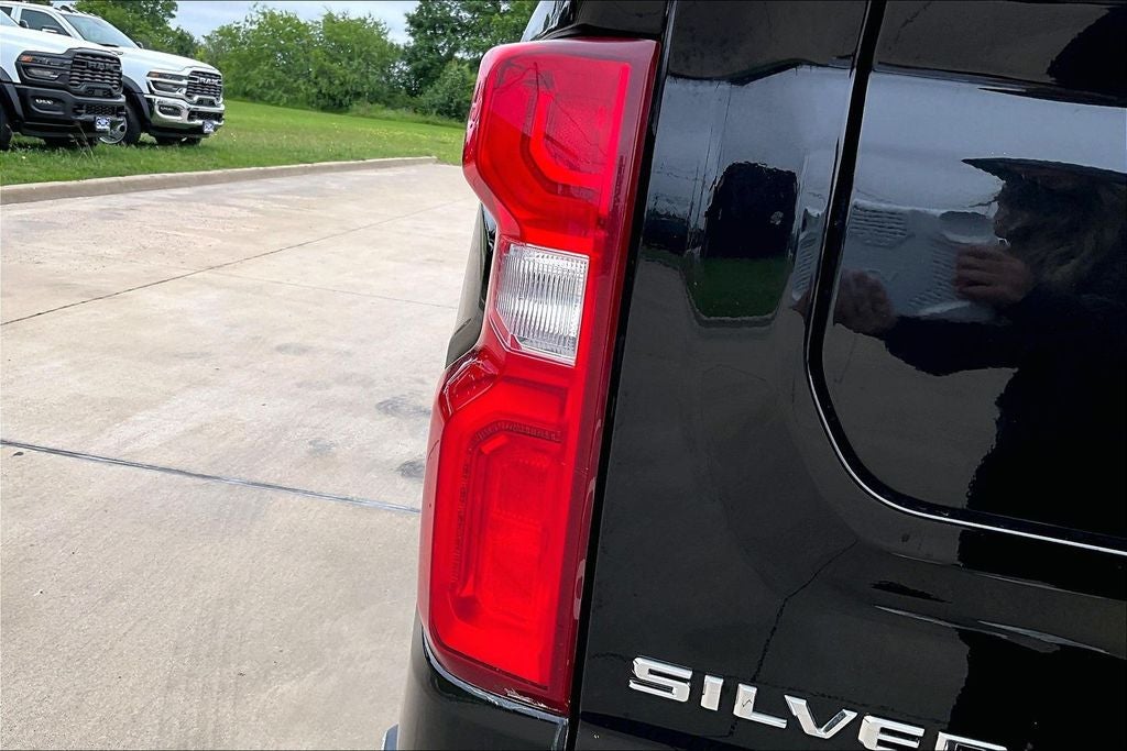2021 Chevrolet Silverado 1500 4WD Crew Cab Short Bed LTZ