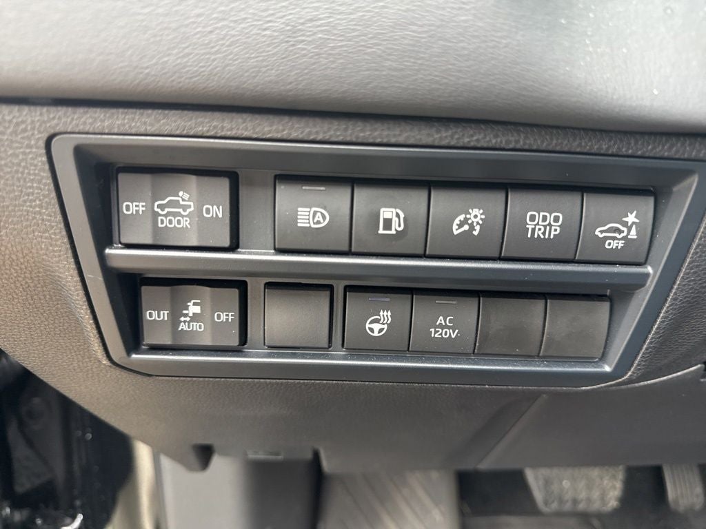 2025 Toyota Tundra Hybrid Platinum Hybrid CrewMax 5.5' Bed