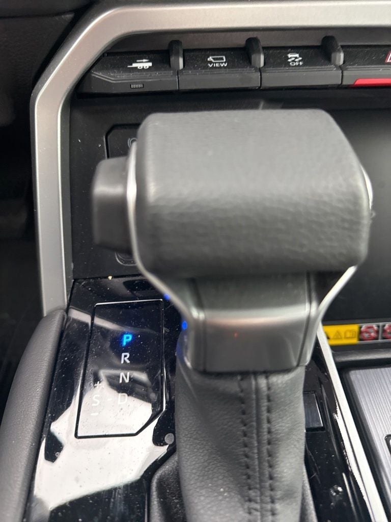 2025 Toyota Tundra Hybrid Platinum Hybrid CrewMax 5.5' Bed