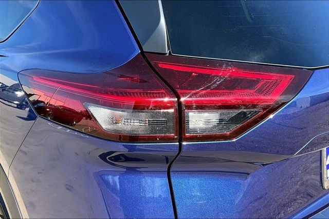 2023 Nissan Rogue SV FWD