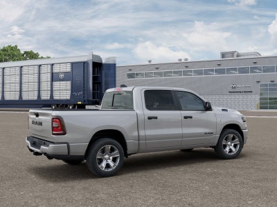 2026 RAM Ram 1500 RAM 1500 EXPRESS CREW CAB 4X2 5'7' BOX